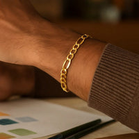 14k Yellow Gold Lite Figaro Bracelet (6.60 mm)
